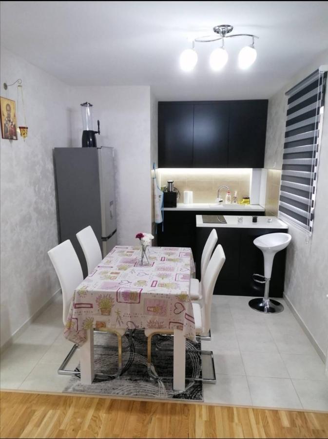 Nenadovic Apartman Obrenovac  외부 사진